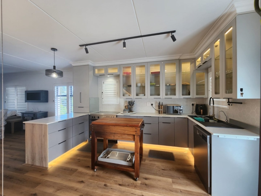 3 Bedroom Property for Sale in Mont Fleur Mountain Estate Western Cape